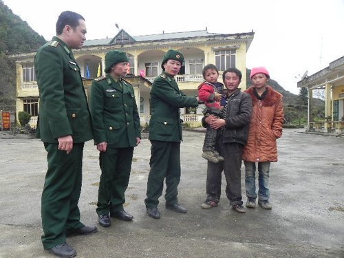 Giải cứu thành công bé 5 tuổi bị bắt qua biên giới